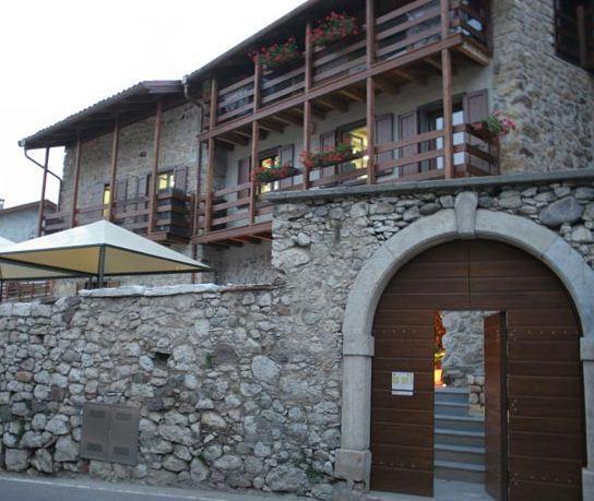 B&B Gardumo Ronzo-Chienis Exterior photo